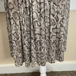 Velvet Chic Sleeveless Snake Print Midi Dress